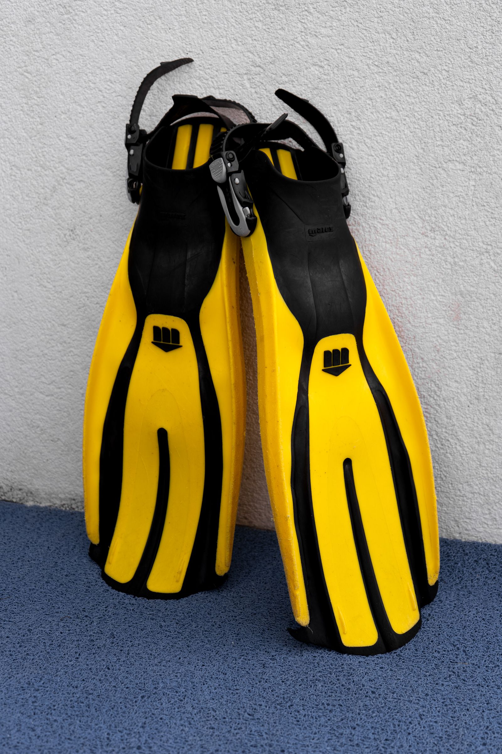 Open-heel diving fins
